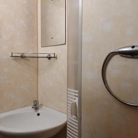 Mobill- 8 Personnes 2 Salles De Bain 2 Wc * لي بورتيل